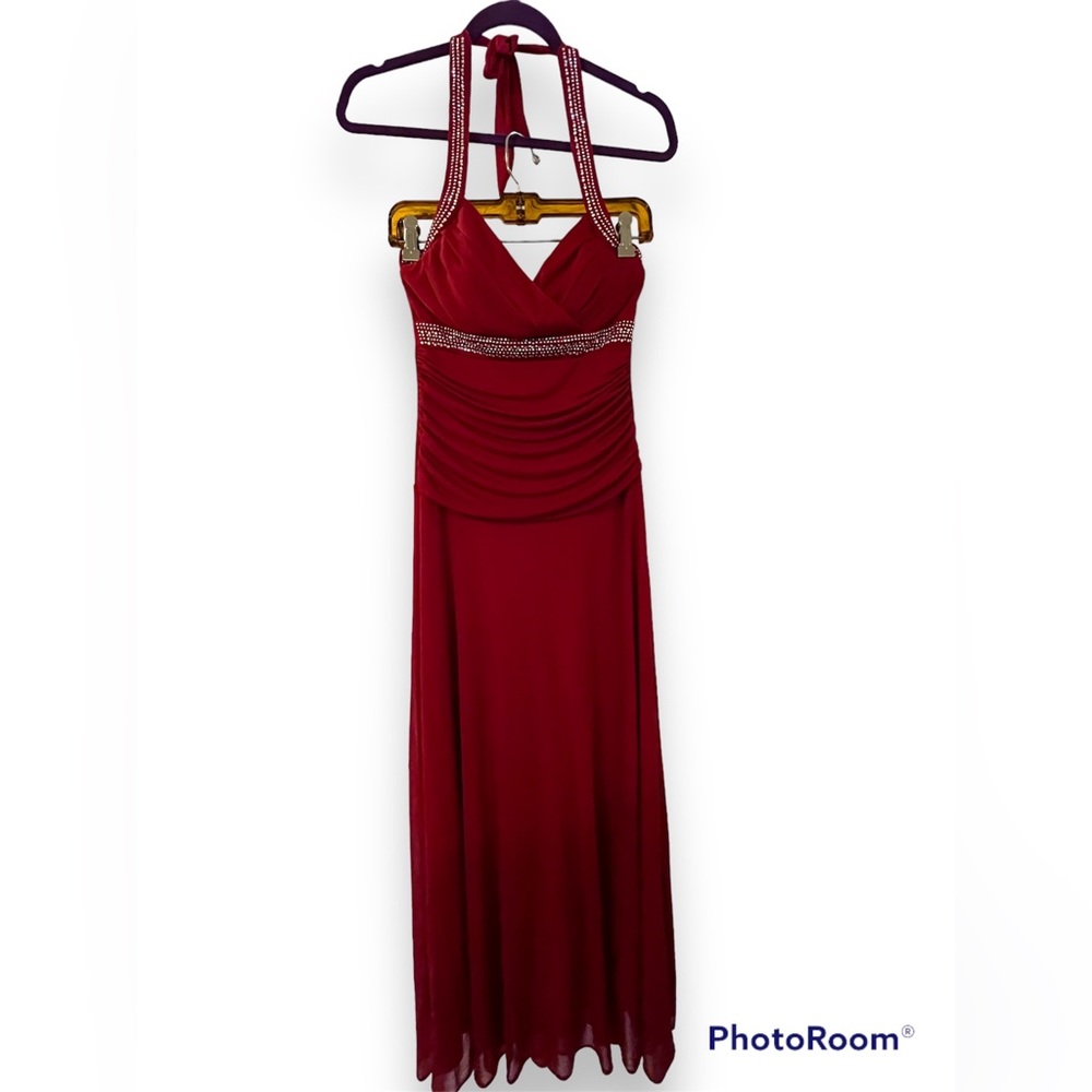 Red prom dress. S size with no tag.